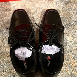 Boy black dress shoes size 3W